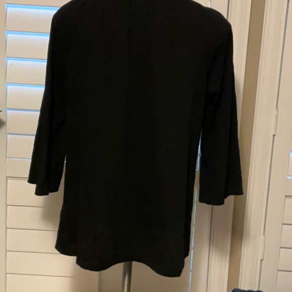 JM Collection Black Graphic Blouse Relaxed Fit - Picture 5 of 8